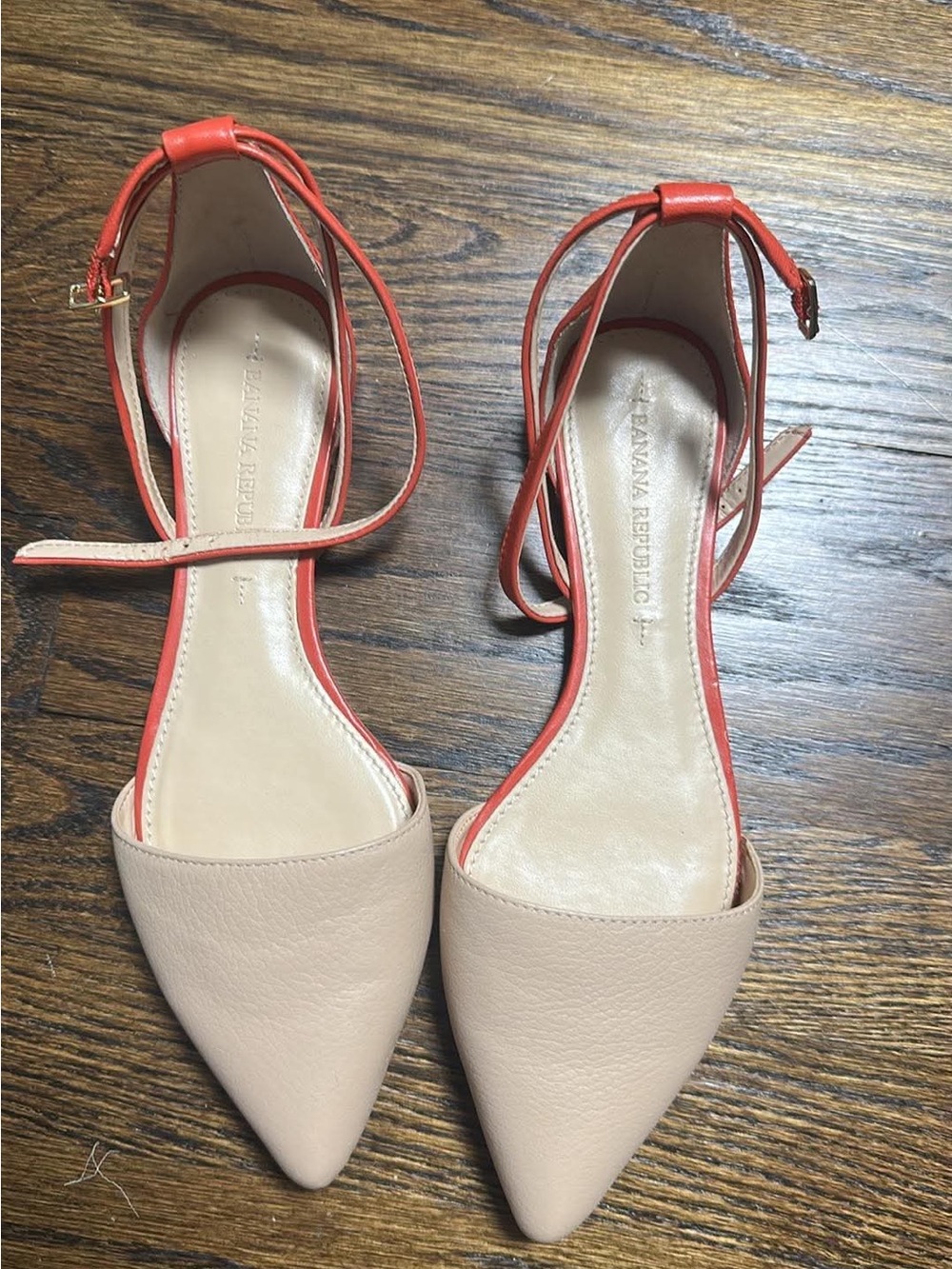 Banana Republic Two-Tone Pointed Flats in Beige and Coral Ankle-Strap